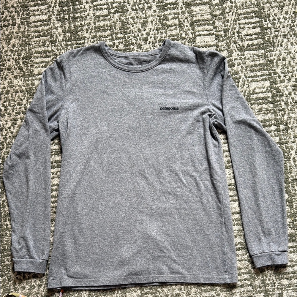 Patagonia Gray Long Sleeve Tee Casual Comfort